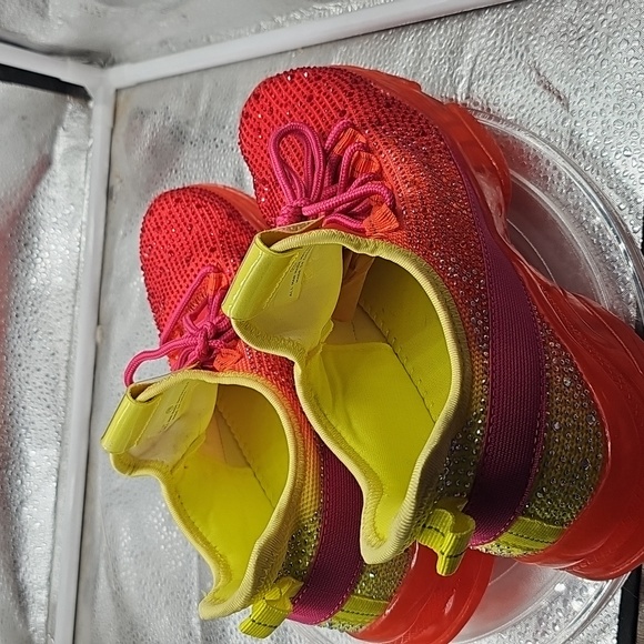 C Red And Yellow And Pink Athletic Shoes Size 7.5 Glitter Liliana - Picture 2 of 8